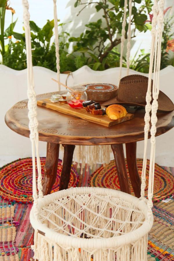 Relax Hotel Εξαμίλιο Εξωτερικό φωτογραφία