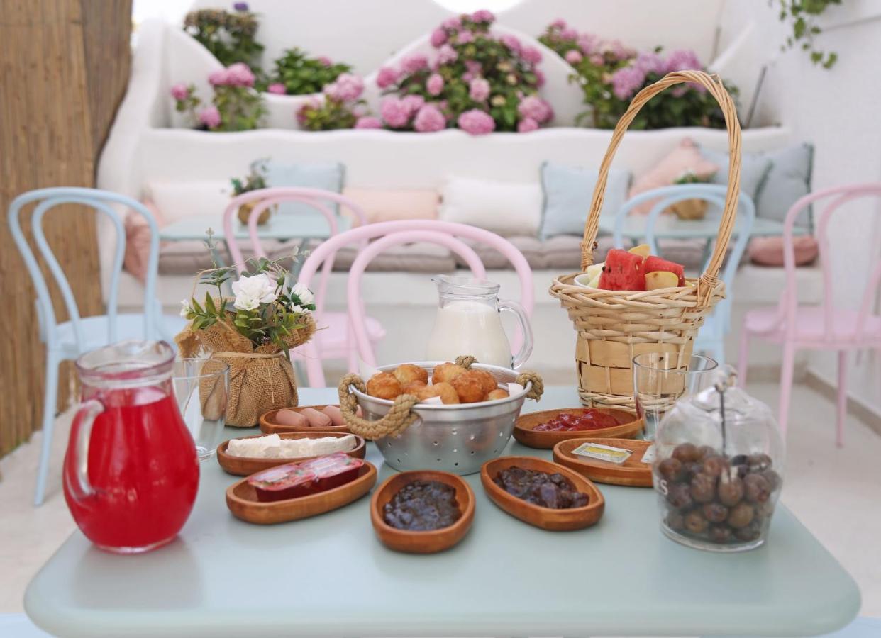 Relax Hotel Εξαμίλιο Εξωτερικό φωτογραφία