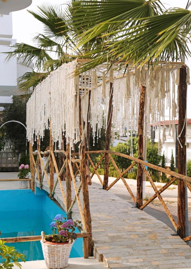 Relax Hotel Εξαμίλιο Εξωτερικό φωτογραφία
