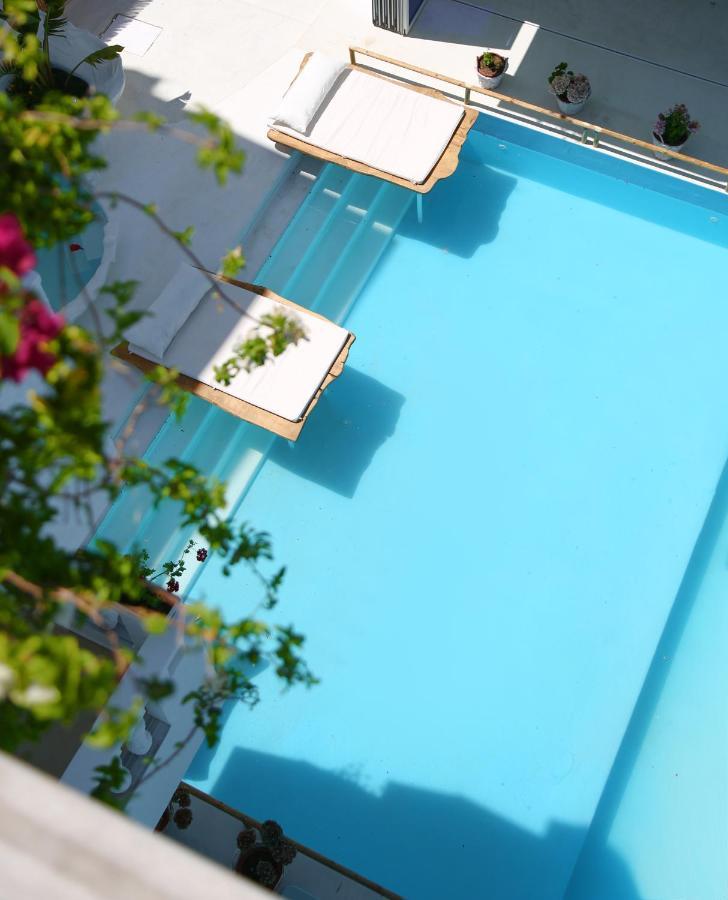 Relax Hotel Εξαμίλιο Εξωτερικό φωτογραφία