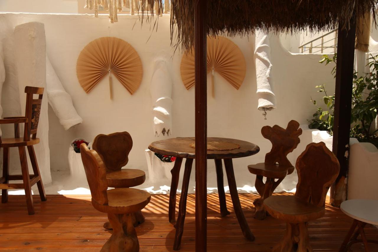 Relax Hotel Εξαμίλιο Εξωτερικό φωτογραφία