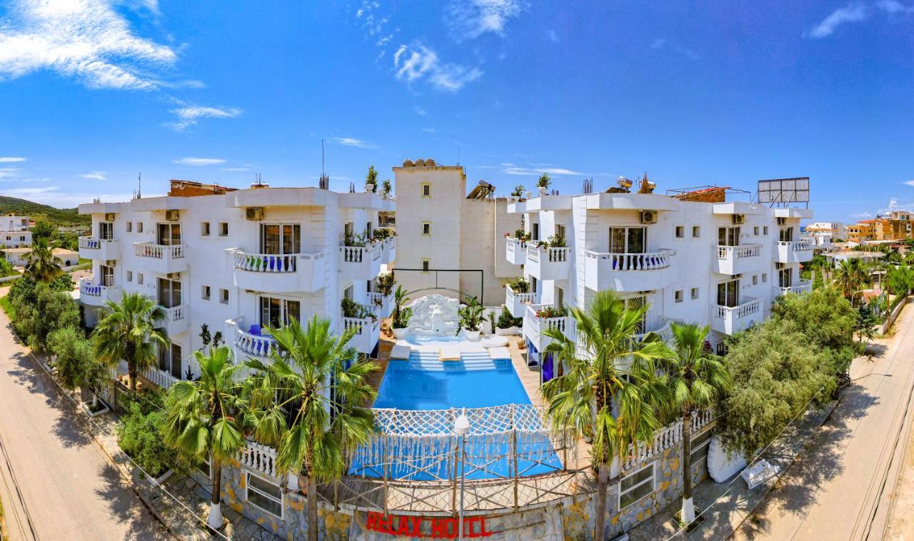 Relax Hotel Εξαμίλιο Εξωτερικό φωτογραφία