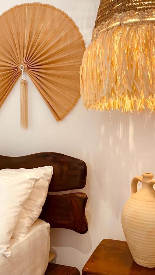 Relax Hotel Εξαμίλιο Εξωτερικό φωτογραφία