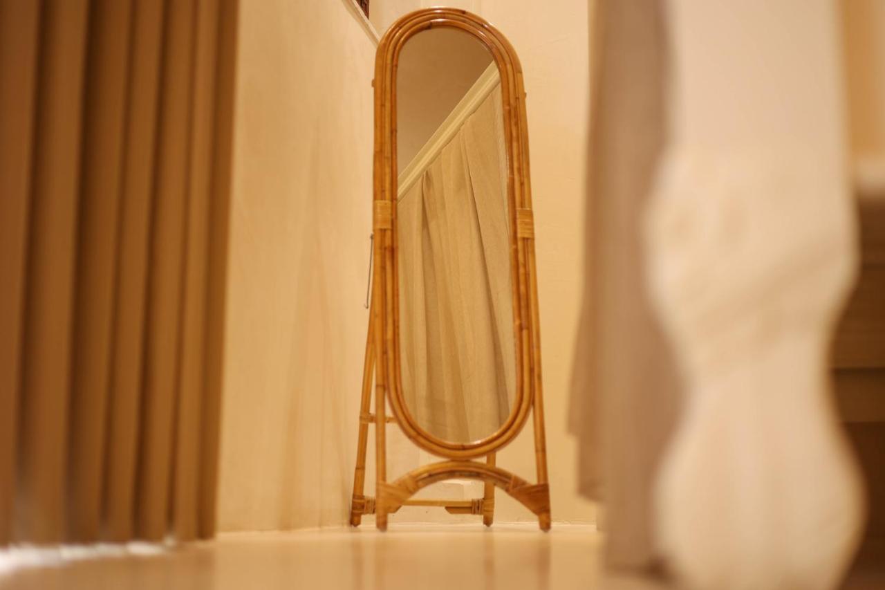 Relax Hotel Εξαμίλιο Εξωτερικό φωτογραφία