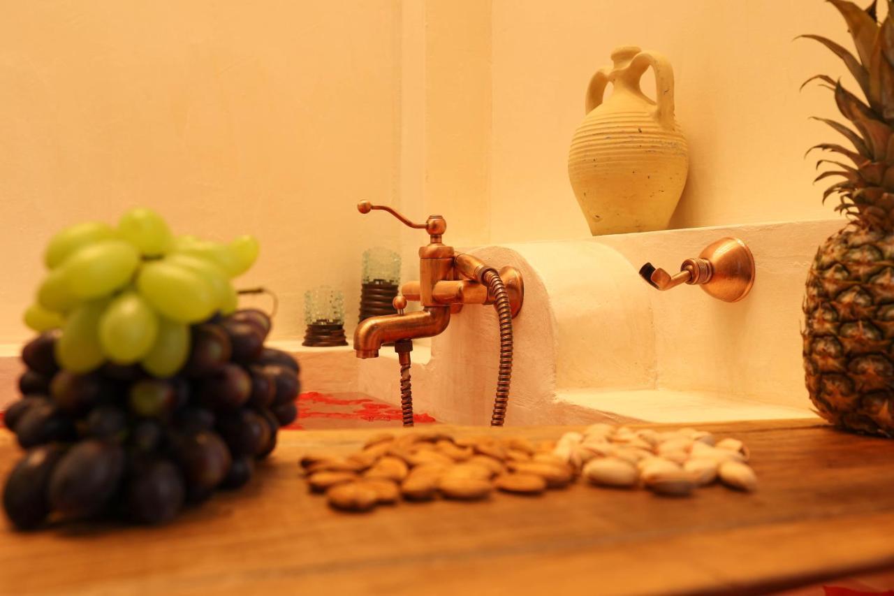 Relax Hotel Εξαμίλιο Εξωτερικό φωτογραφία