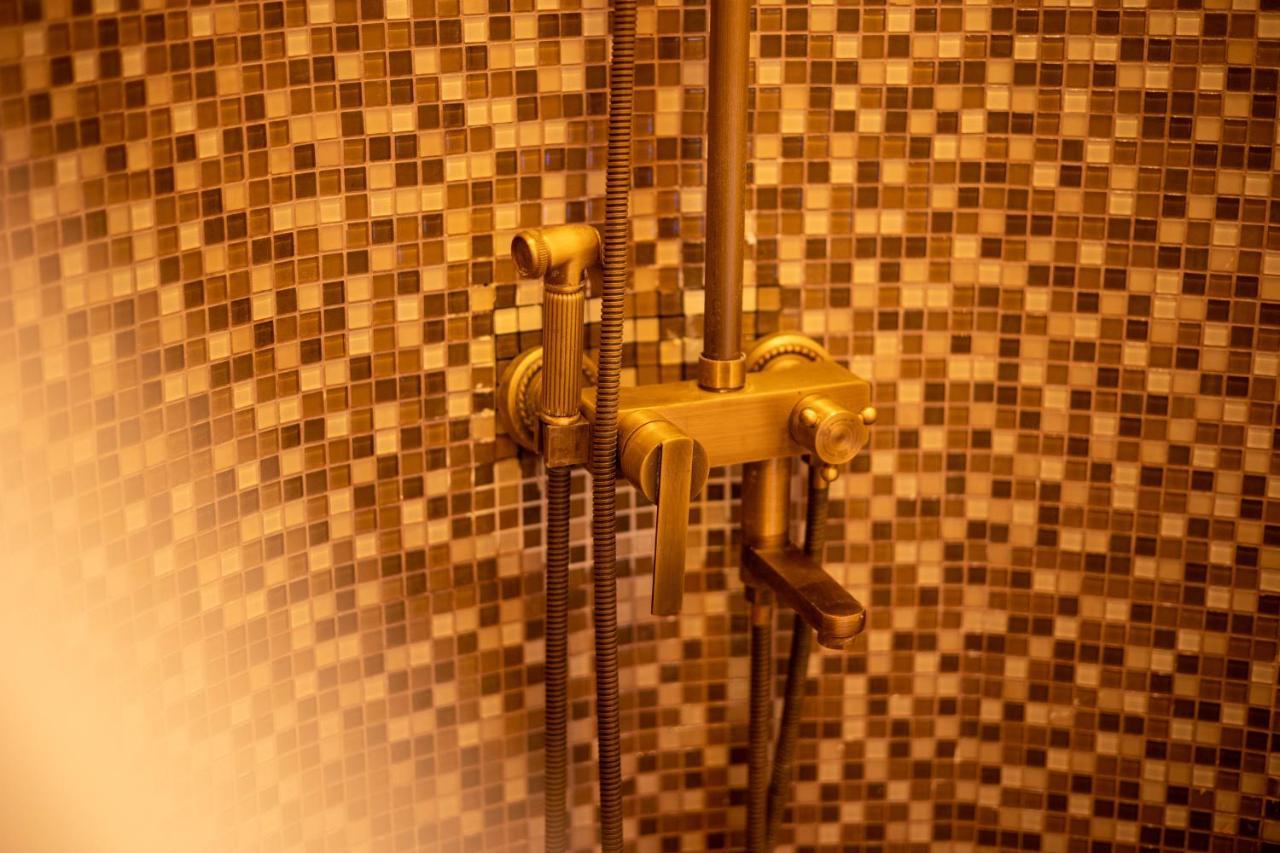 Relax Hotel Εξαμίλιο Εξωτερικό φωτογραφία