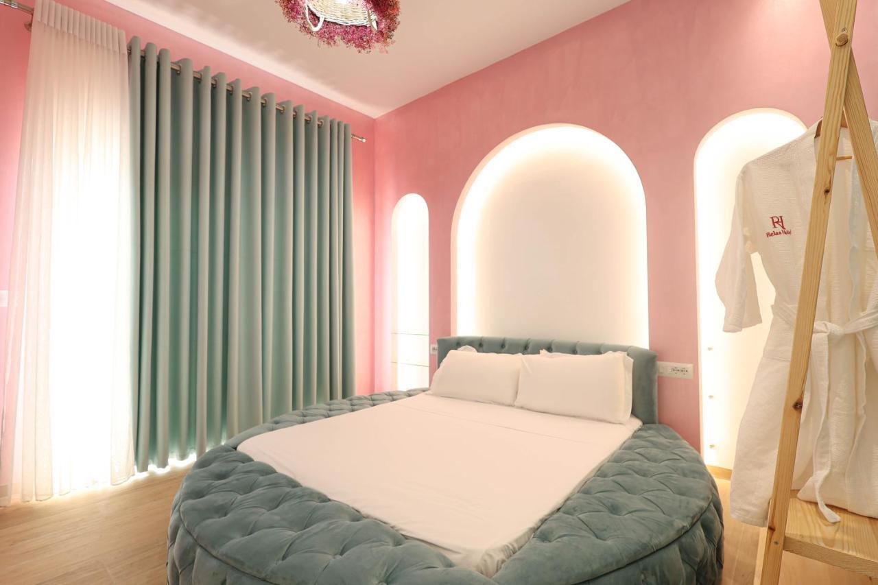 Relax Hotel Εξαμίλιο Εξωτερικό φωτογραφία