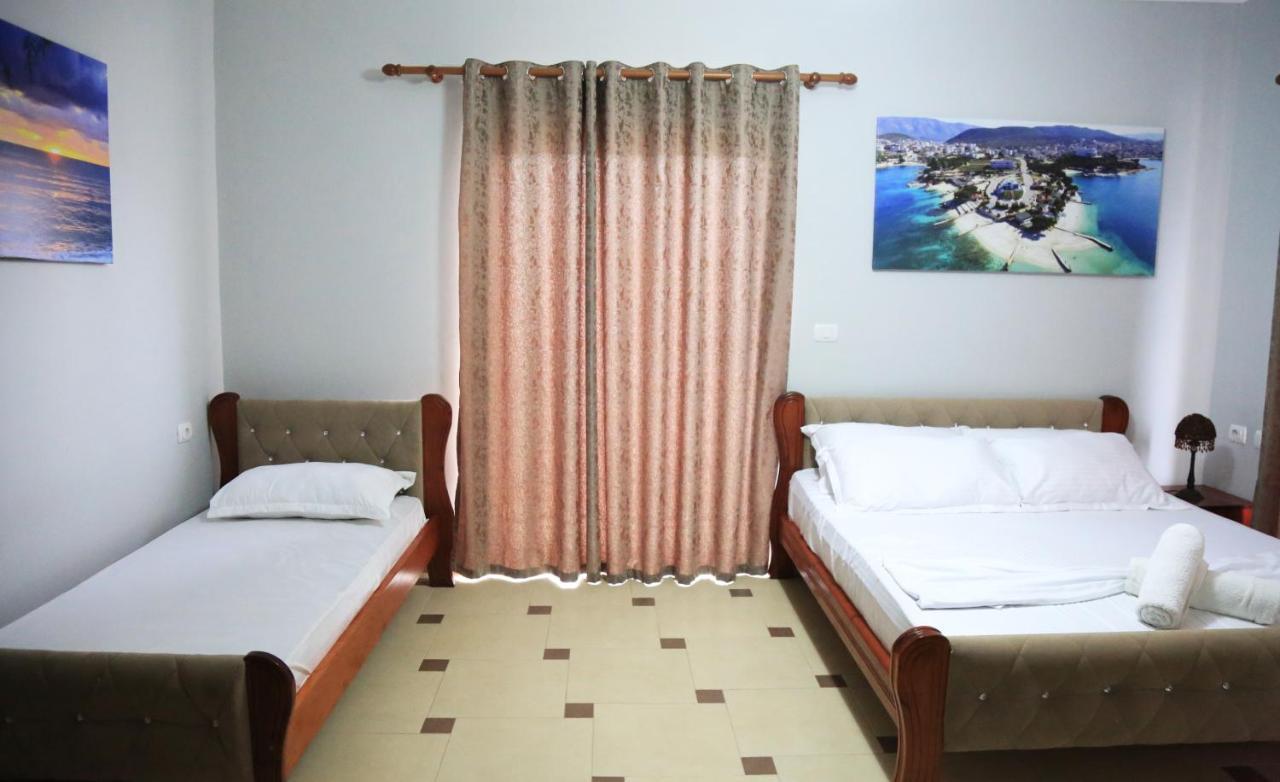 Relax Hotel Εξαμίλιο Εξωτερικό φωτογραφία